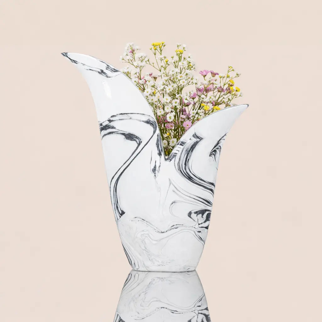 Wings of Serenity – The Vase
