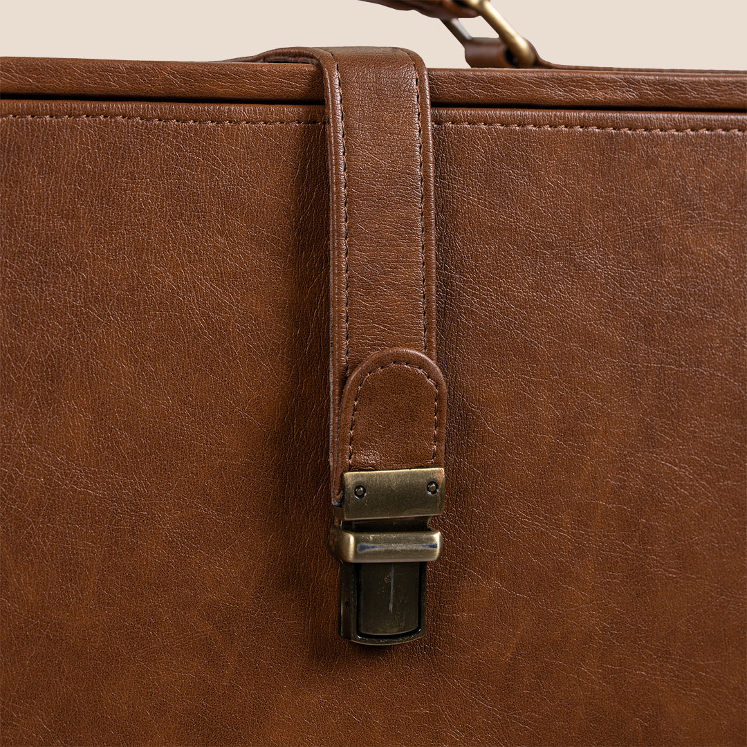 Legacy Liquor Leather Chest- Barware Set - Rakhi Gift Set