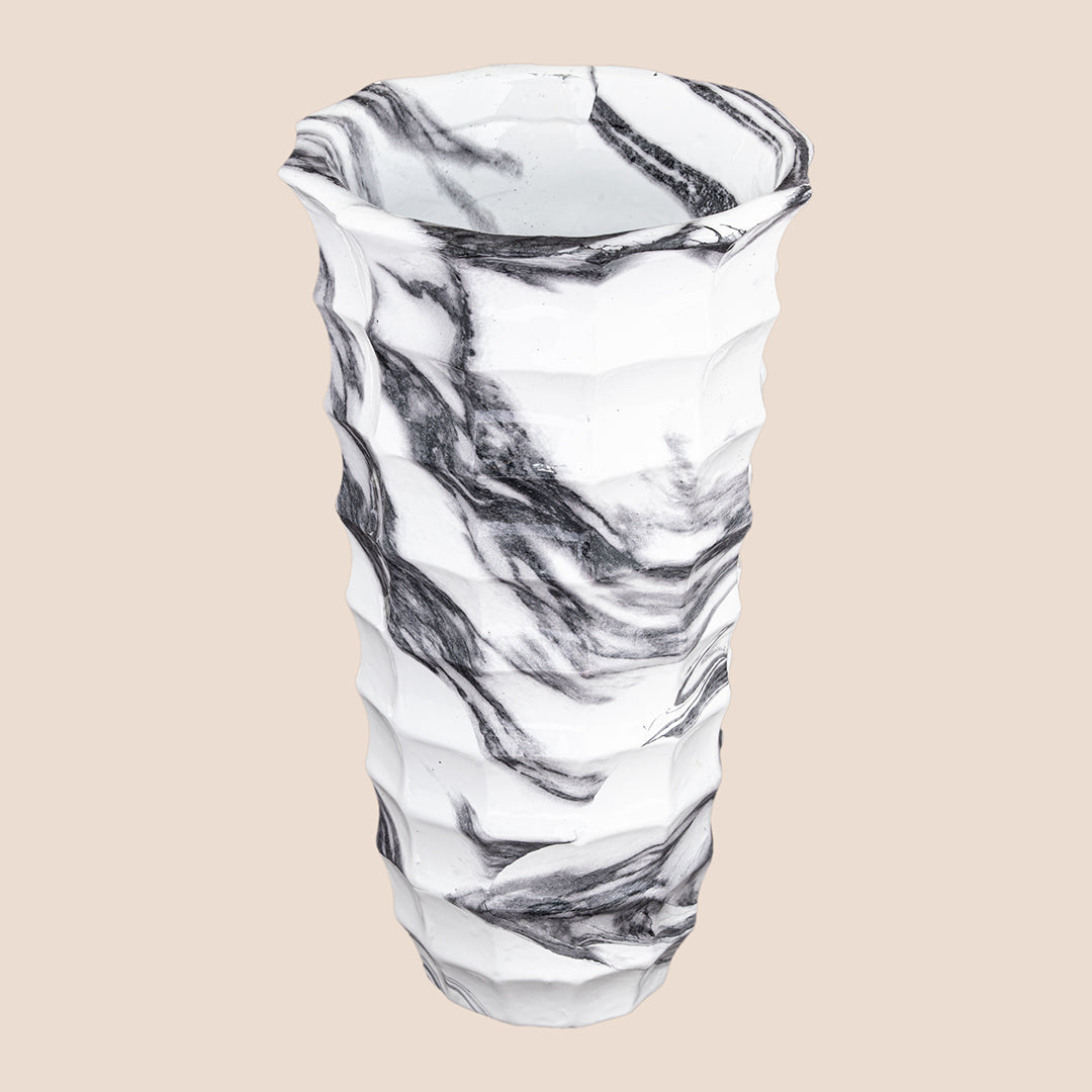 Sootra - The Vase