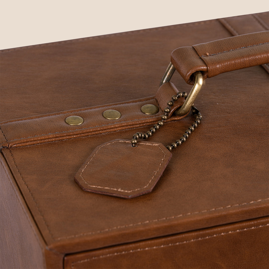 Legacy Liquor Leather Chest- Barware Set