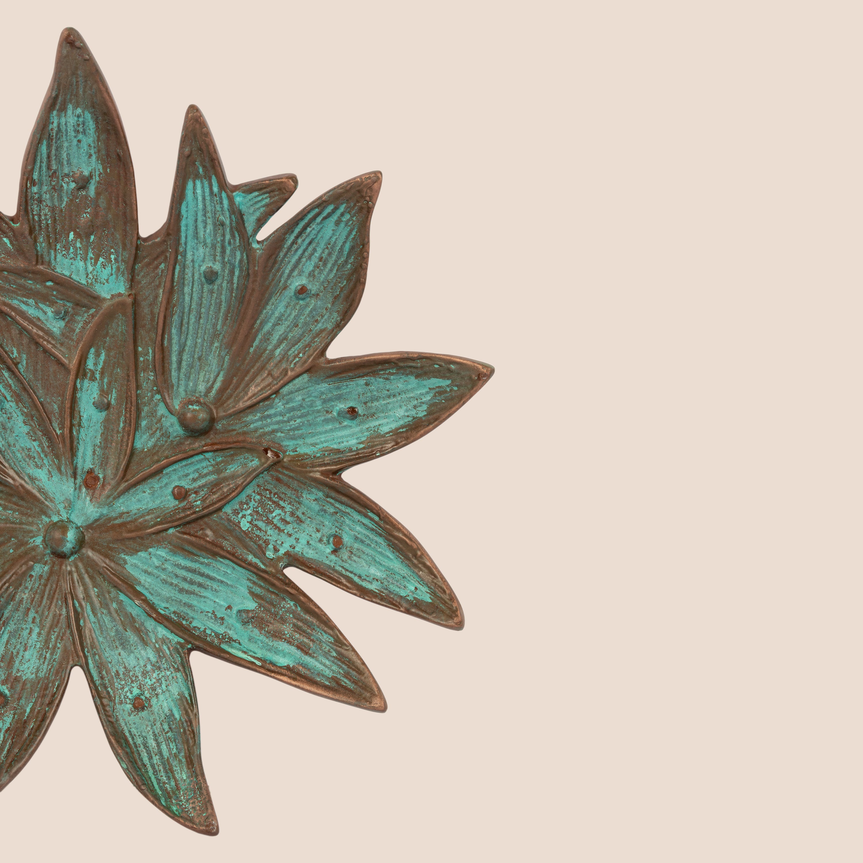 Elysian Leaf Cluster & Emerald Lotus Platter - Décor Tray Set